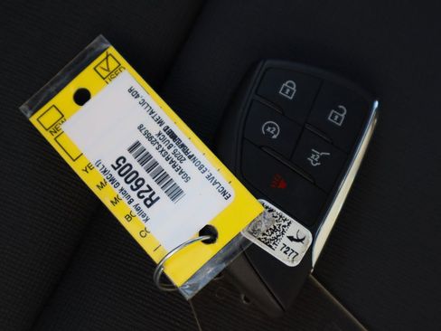 Used 2025 Buick Enclave Preferred w/ Power Package image 35