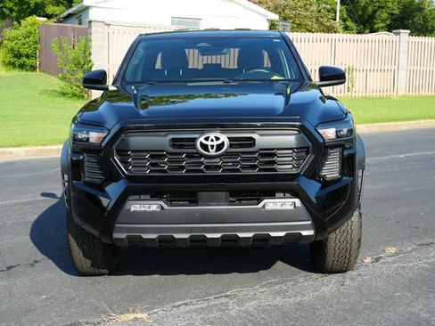 Used 2024 Toyota Tacoma TRD Off-Road AWD/4WD image 2