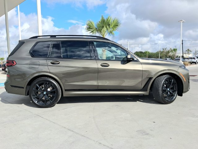 New 2027 BMW X7 xDrive40i w/ Executive Package AWD/4WD image 8