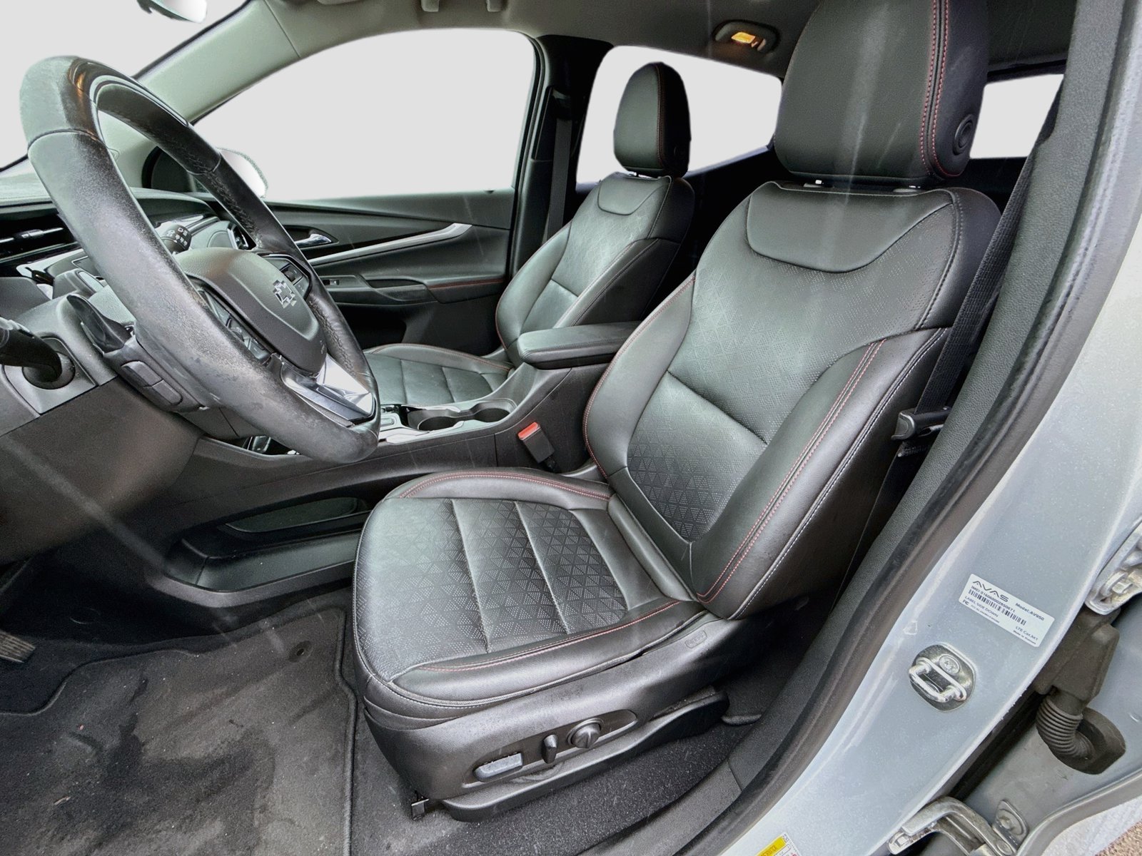 Used 2023 Chevrolet Bolt EUV Premier w/ Sun & Sound Package FWD image 10
