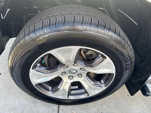 Used 2021 RAM 1500 Laramie AWD/4WD image 17