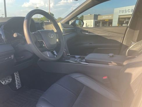 Used 2025 Toyota Camry XSE FWD image 11