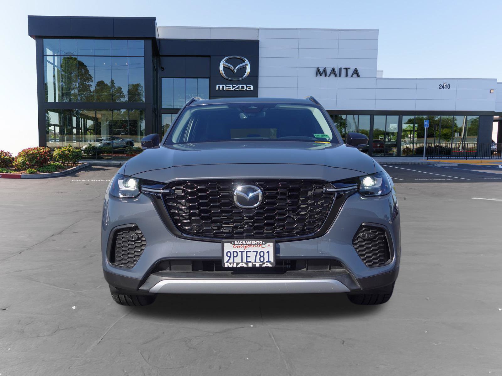 Certified 2025 MAZDA CX-70 Plug-In Hybrid w/ Premium Pkg AWD/4WD image 10