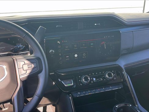 Used 2024 GMC Sierra 2500 AT4 w/ AT4 Premium Plus Package image 7