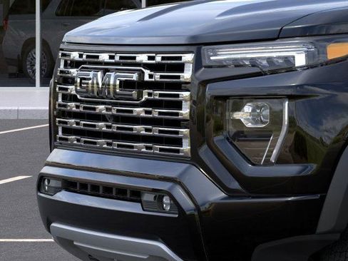 New 2026 GMC Canyon Denali w/ LPO, Denali Black Edition image 37