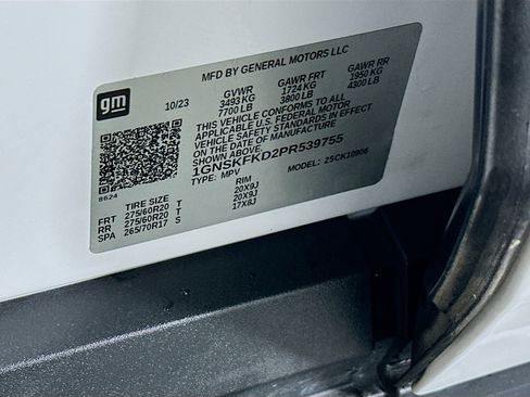 Used 2023 Chevrolet Suburban Premier image 12