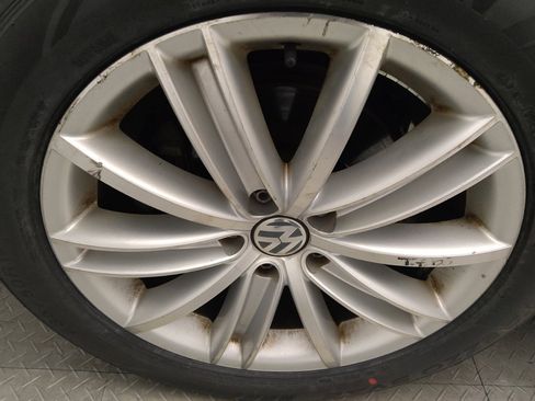 Used 2016 Volkswagen Tiguan SE image 31