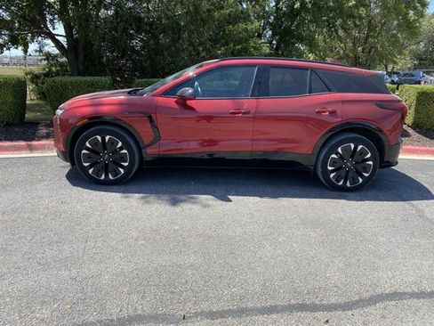 Used 2024 Chevrolet Blazer EV RS AWD/4WD image 2