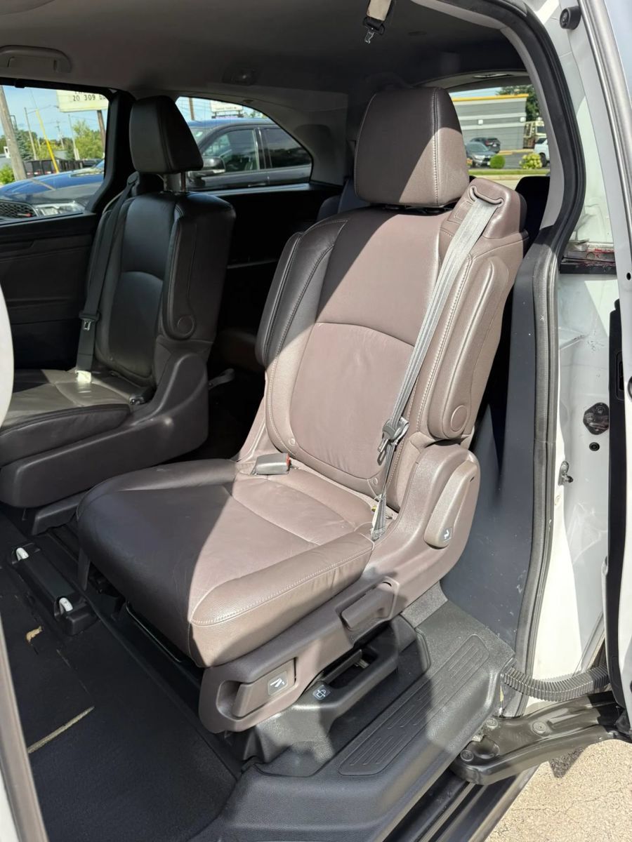 Used 2020 Honda Odyssey EX-L image 11