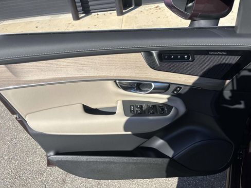 Used 2026 Volvo XC90 B6 Plus w/ Protection Package Premier AWD/4WD image 11