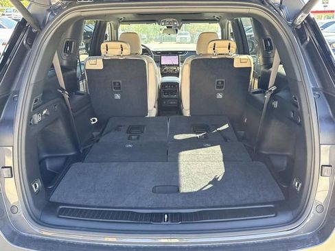 New 2025 Jeep Grand Cherokee L Limited w/ Luxury Tech Group II RWD image 11
