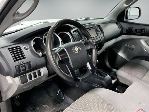 Used 2013 Toyota Tacoma 2WD Regular Cab image 12
