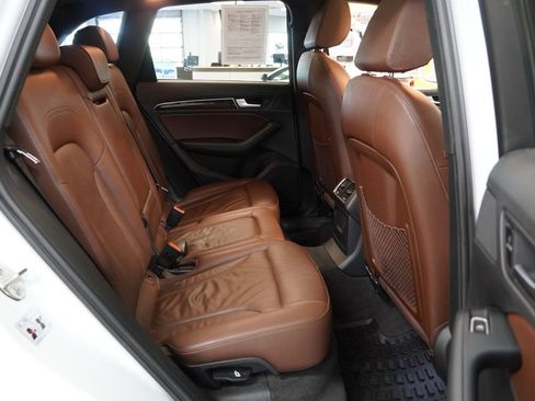 Used 2015 Audi Q5 2.0T Premium Plus w/ Technology Package image 30