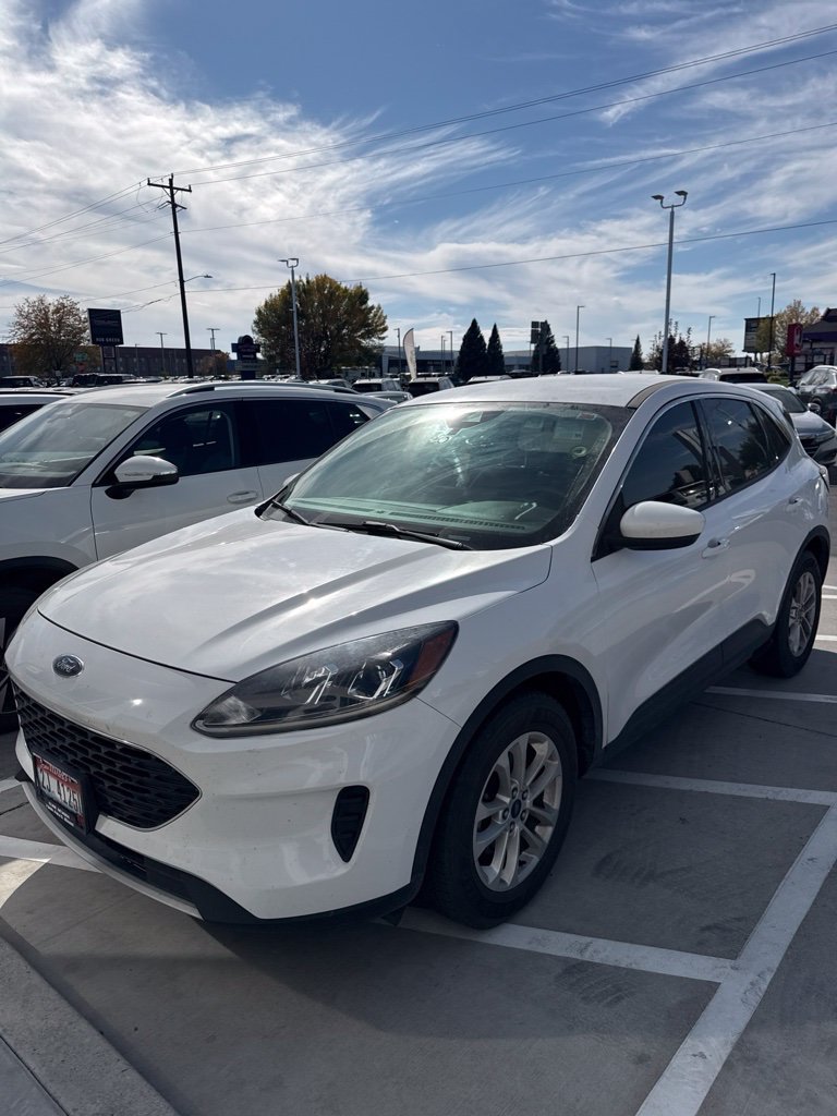 Used 2020 Ford Escape SE FWD image 3