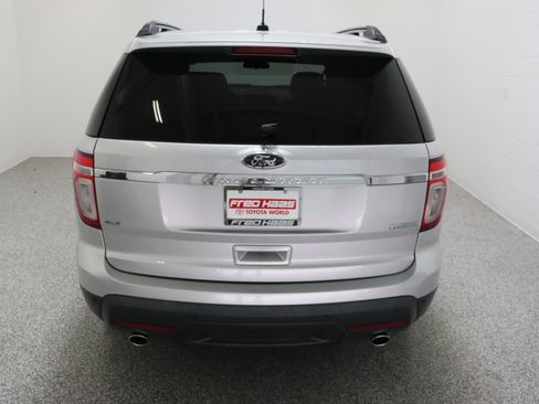 Used 2014 Ford Explorer XLT FWD image 8