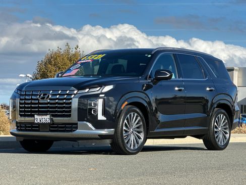 Used 2024 Hyundai Palisade Calligraphy image 8