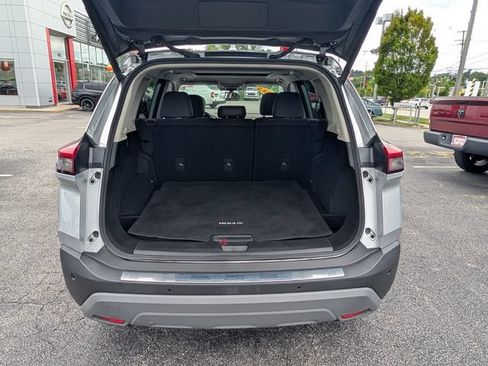 Used 2023 Nissan Rogue SV w/ SV Premium B Package FWD image 13