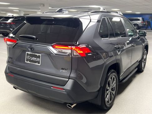 Used 2025 Toyota RAV4 XLE Premium w/ Weather Package AWD/4WD image 7