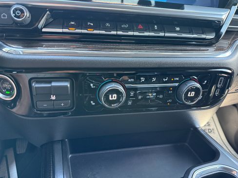 Used 2023 Chevrolet Silverado 1500 RST w/ Convenience Package II AWD/4WD image 34