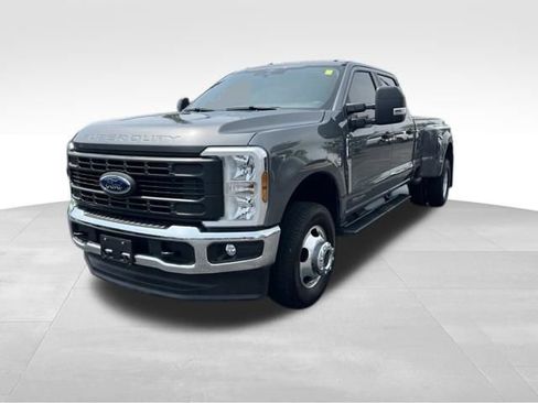 Used 2025 Ford F350 XL AWD/4WD image 3