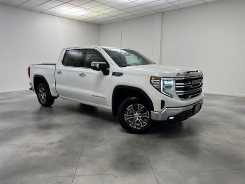 Used 2025 GMC Sierra 1500 SLT AWD/4WD image 1