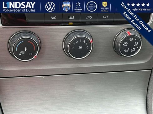 Used 2016 Volkswagen Golf S image 18