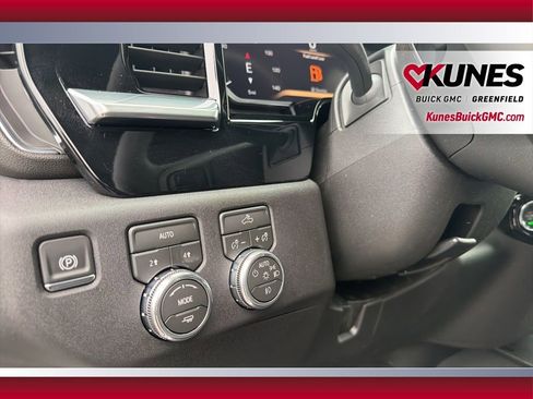 New 2026 GMC Sierra 1500 Elevation w/ Elevation Select Package AWD/4WD image 17