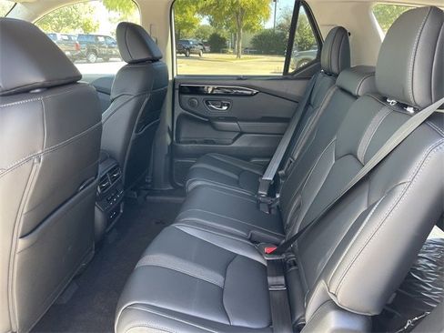 New 2025 Honda Pilot Touring image 27