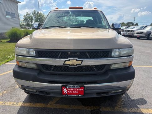 Used 2001 Chevrolet Silverado 2500 LS w/ Off-Road Skid Plate Pkg AWD/4WD image 3