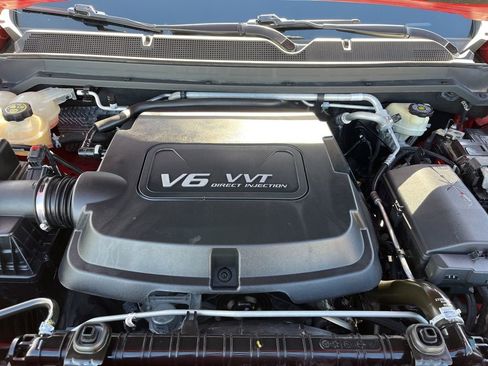 Used 2015 Chevrolet Colorado Z71 image 12