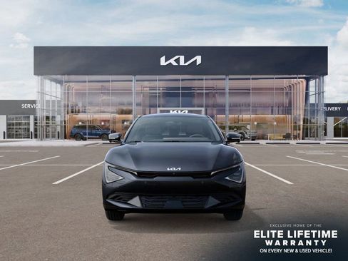 New 2025 Kia EV6 Wind RWD image 3