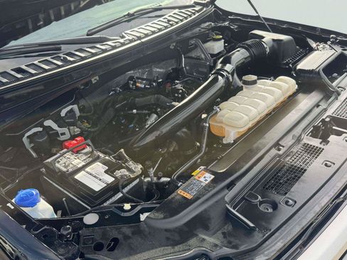 Used 2023 Ford Expedition XLT AWD/4WD image 70