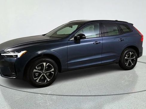 Used 2027 Volvo XC60 B5 Core AWD/4WD image 3