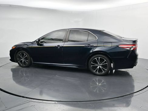 Used 2018 Toyota Camry SE w/ Convenience Package FWD image 5