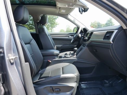 Used 2022 Volkswagen Atlas SEL image 17