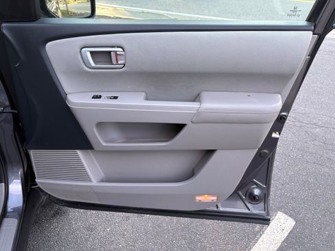Used 2015 Honda Pilot LX image 27