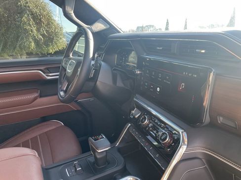 Used 2025 GMC Sierra 1500 Denali Ultimate image 31