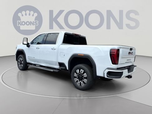 New 2026 GMC Sierra 2500 Denali w/ Denali Reserve Package AWD/4WD image 4