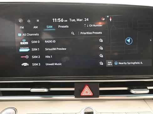 Used 2024 Hyundai Elantra Limited image 11