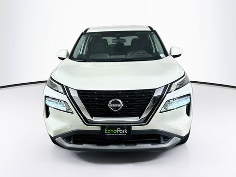Used 2023 Nissan Rogue SV FWD image 2