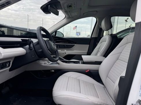 New 2026 Lincoln Nautilus Reserve w/ Jet Appearance Package image 16