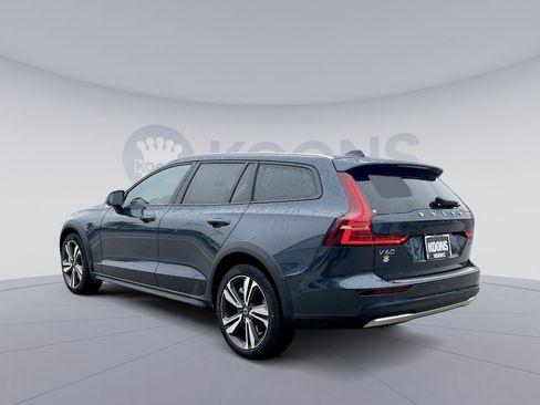 New 2026 Volvo V60 B5 Cross Country Plus w/ Protection Package Premier image 4