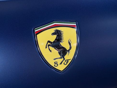 Used 2019 Ferrari Portofino RWD image 20