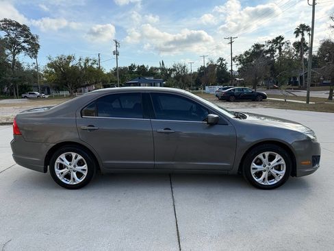 Used 2012 Ford Fusion SE image 9