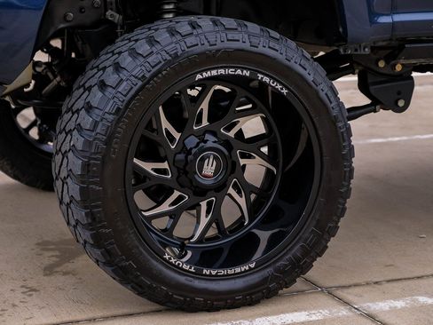 Used 2019 Ford F250 Lariat w/ Chrome Package image 59