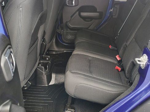 Used 2019 Jeep Wrangler Unlimited Sport S AWD/4WD image 17