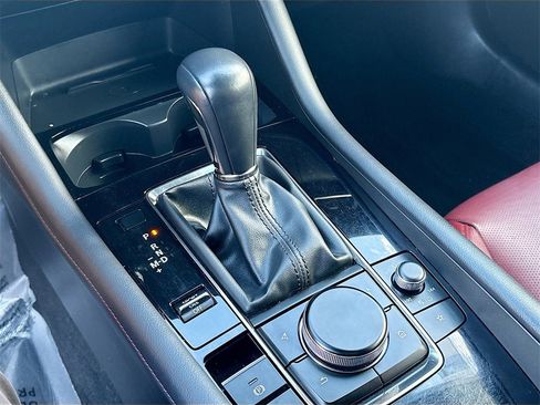 Used 2024 MAZDA MAZDA3 s image 17