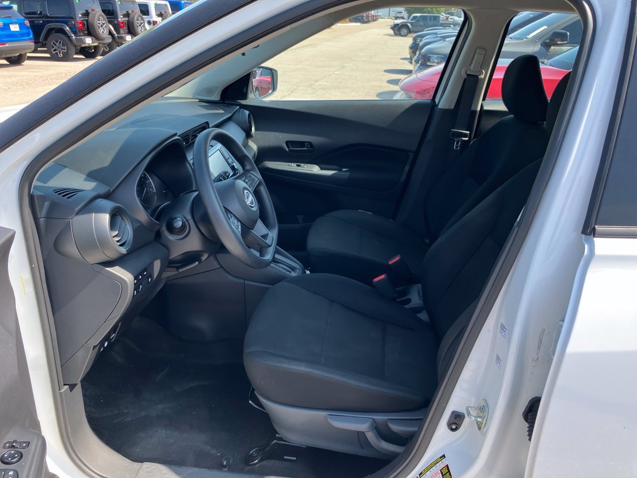 Used 2025 Nissan Kicks Play S FWD image 7