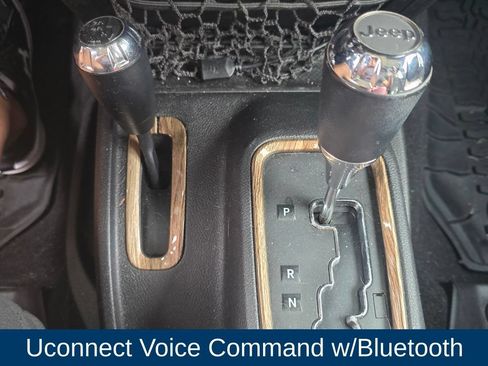 Used 2015 Jeep Wrangler Unlimited Sport AWD/4WD image 32