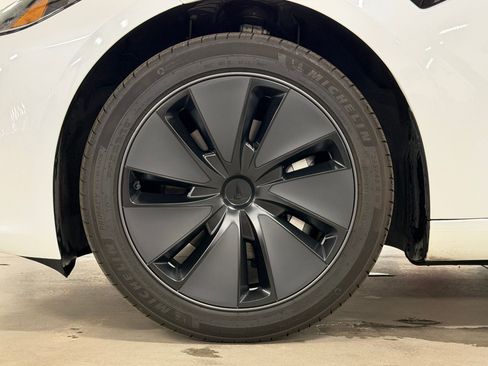Used 2025 Tesla Model 3 Long Range RWD image 12